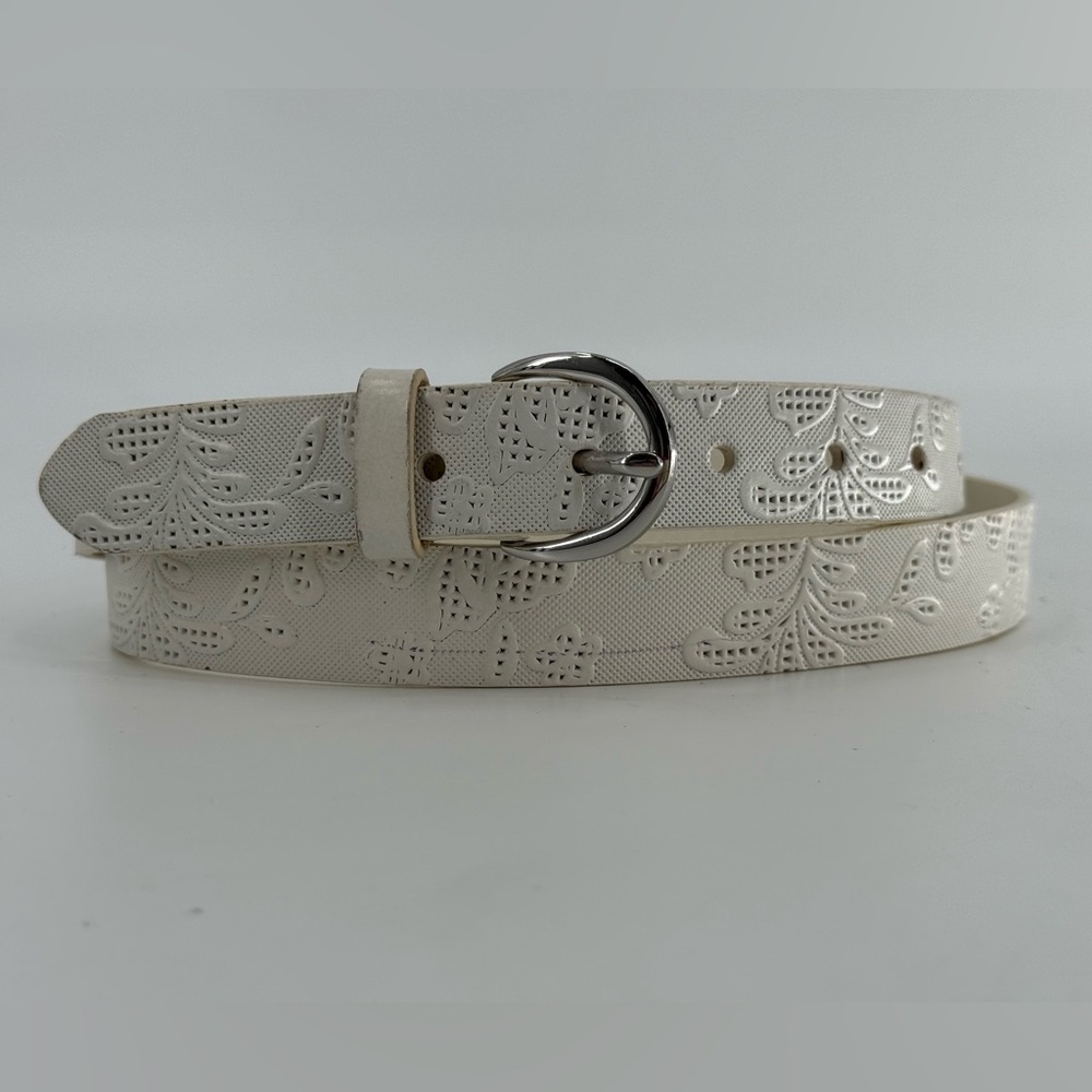Lands’‎ End White Leather Embossed Floral Belt